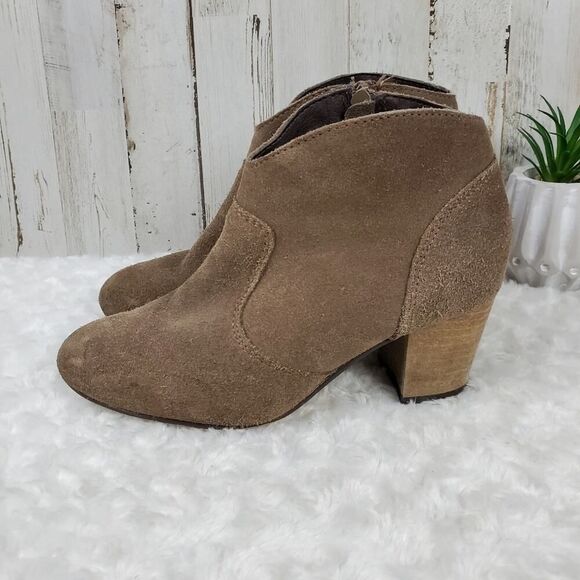 Steve Madden Harrlee Suede Booties Tan Size 6.5 - Picture 2 of 11